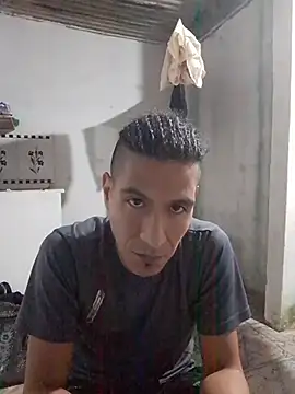 Snapshot of Rodrigohernan19 chatting on 07-13-26, 04:15 Rodrigohernan19 online show from 07-13-26, 04:15