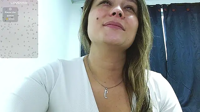 Madelheine online show from 03-07-26, 05:32