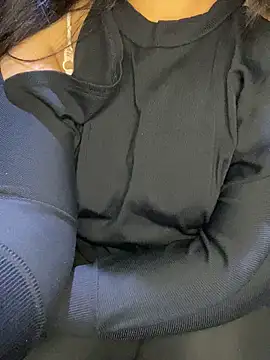 Snapshot of Lina_Velvet_ chatting on 02-15-26, 07:38 Lina Velvet online show from 02-15-26, 07:38