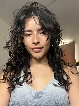 Snapshot of auroramooon chatting on 03-13-26, 05:08 auroramooon online show from 03-13-26, 05:08