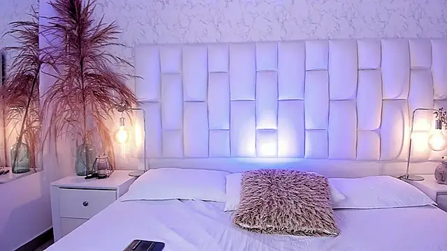 MiiaGreys online show from 04-25-26, 08:06