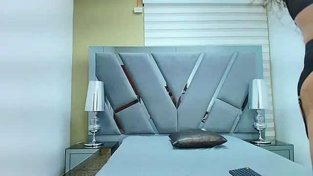 Atenea sexxx online show from 04-20-26, 04:04