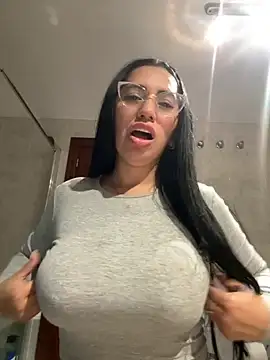 nataliia queen  online show from 04-14-26, 06:58