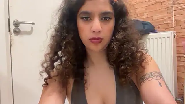 Snapshot of fayfay21@xh chatting on 02-24-26, 06:17 fayfay21xh online show from 02-24-26, 06:17