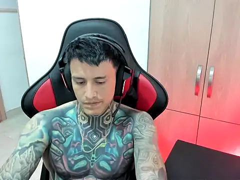 Chrissblack online show from 03-06-26, 04:42