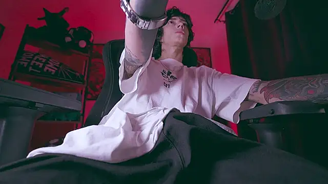 Olliver   y online show from 02-27-26, 03:17