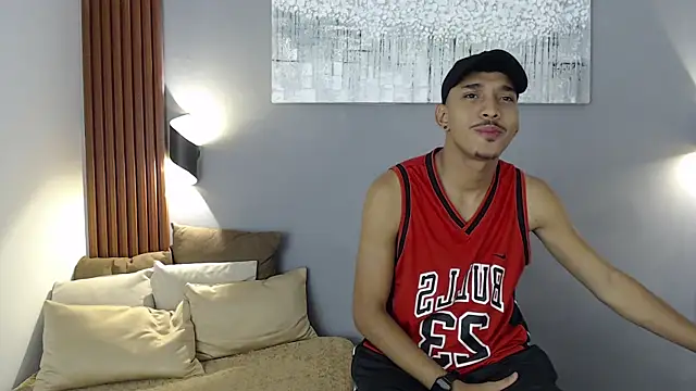 Julian Dark  online show from 02-14-26, 05:15