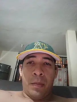 paladito01 online show from 04-25-26, 06:16