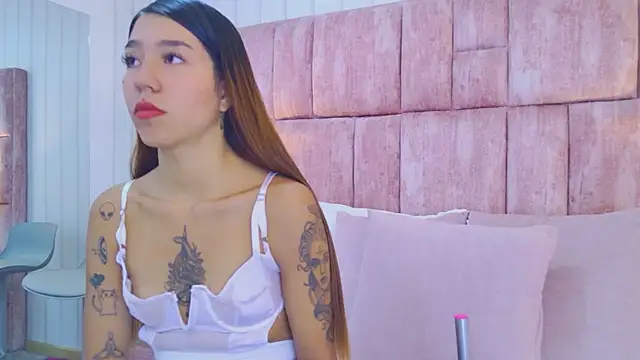 VioletFroost online show from 04-10-26, 07:29