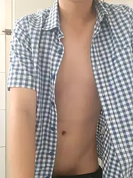 Snapshot of Roberthai chatting on 04-25-26, 02:36 Roberthai online show from 04-25-26, 02:36
