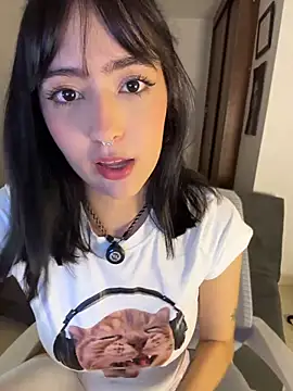 HinaSweet online show from 04-24-26, 12:24