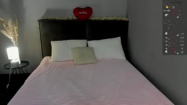 SkinyJoys online show from 03-06-26, 01:57