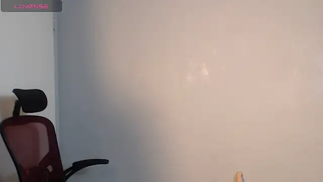 Naughty QueenXoXo online show from 03-09-26, 11:09