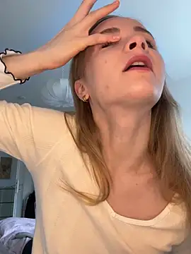 Sunny Eve online show from 03-11-26, 08:31