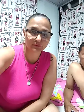 natalliecoopers online show from 04-19-26, 01:38