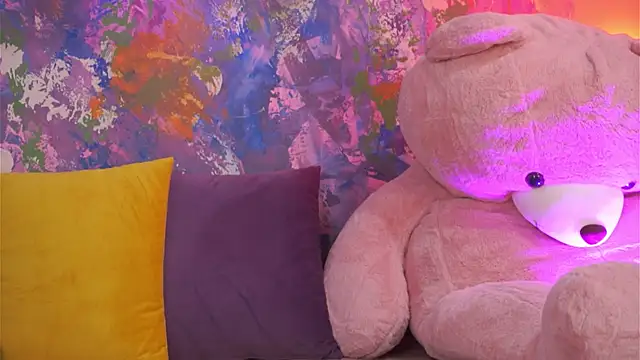 Ava Solis online show from 04-18-26, 10:10