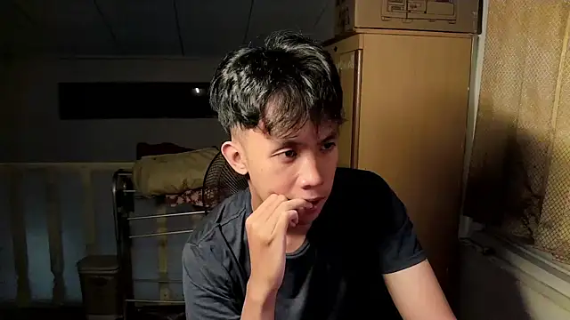 Snapshot of geltwt_id chatting on 07-08-26, 03:49 geltwt id online show from 07-08-26, 03:49