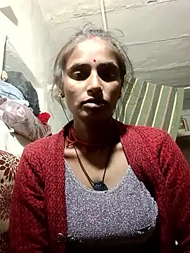 Snapshot of Jan_692 chatting on 02-05-26, 12:37 Jan 692 online show from 02-05-26, 12:37