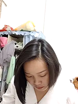   BingBing   online show from 03-08-26, 08:34