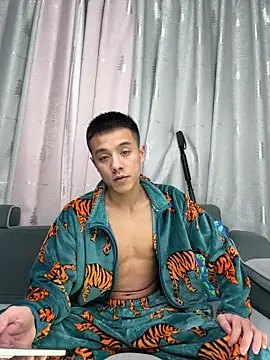 Snapshot of TOYOTA-01 chatting on 01-18-26, 12:20 TOYOTA-01 online show from 01-18-26, 12:20