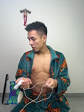 Snapshot of TOYOTA-01 chatting on 02-11-26, 04:56 TOYOTA-01 online show from 02-11-26, 04:56