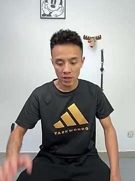 Snapshot of TOYOTA-01 chatting on 02-25-26, 05:00 TOYOTA-01 online show from 02-25-26, 05:00