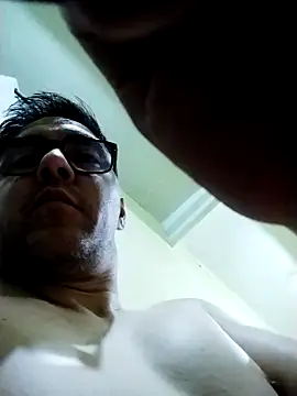 Snapshot of Erbst_Morni chatting on 02-05-26, 11:04 Erbst Morni online show from 02-05-26, 11:04