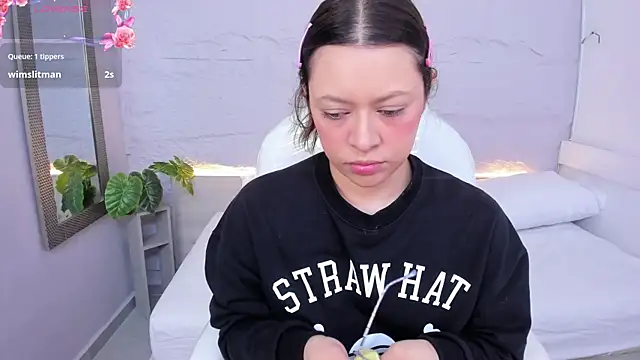 lanna 18  online show from 04-22-26, 11:34