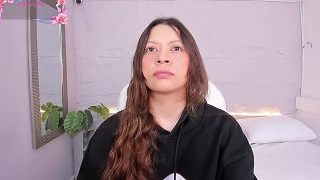 lanna 18  online show from 04-24-26, 11:45