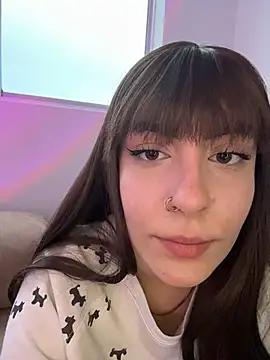 alesziarose  online show from 01-05-26, 10:46