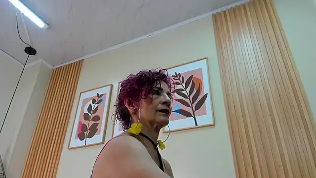 Dalila Najjar  online show from 01-13-26, 02:22