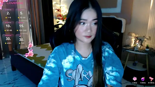 Snapshot of simplykhate chatting on 05-14-26, 03:13 simplykhate online show from 05-14-26, 03:13