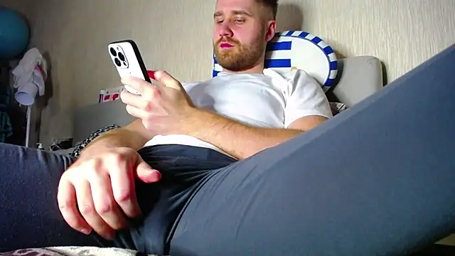 LorenzoLux online show from 01-31-25, 04:59