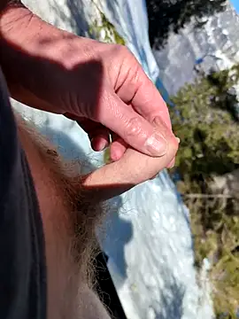 Snapshot of lupodick2 chatting on 02-27-26, 12:27 lupodick2 online show from 02-27-26, 12:27