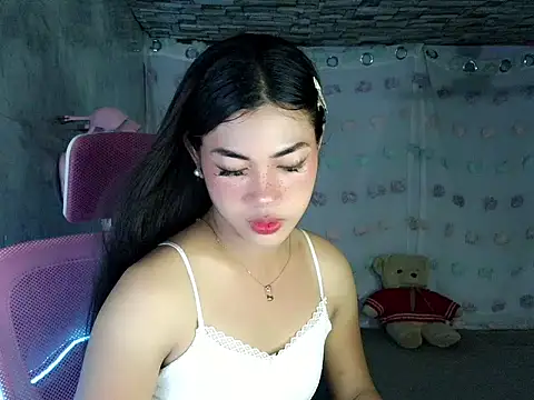 Margalona  online show from 04-15-26, 05:47