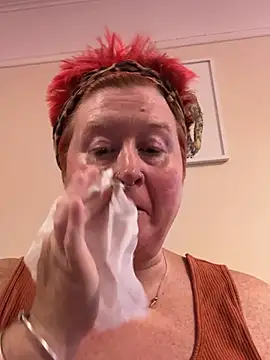 BustyRedxx online show from 06-11-26, 09:07