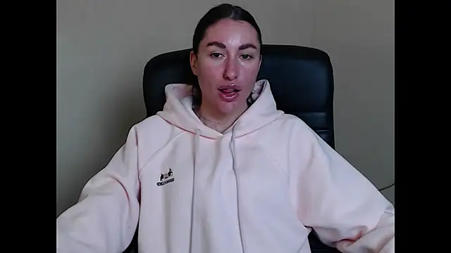 cammila horn online show from 04-30-26, 06:42