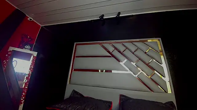 Clarita Hill online show from 03-04-26, 07:53