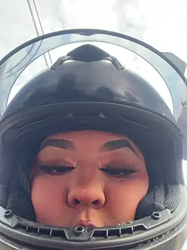 Snapshot of Isabella_Belmont chatting on 01-13-26, 08:14 Isabella Belmont online show from 01-13-26, 08:14