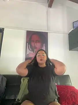 Snapshot of Isabella_Belmont chatting on 02-12-26, 08:04 Isabella Belmont online show from 02-12-26, 08:04