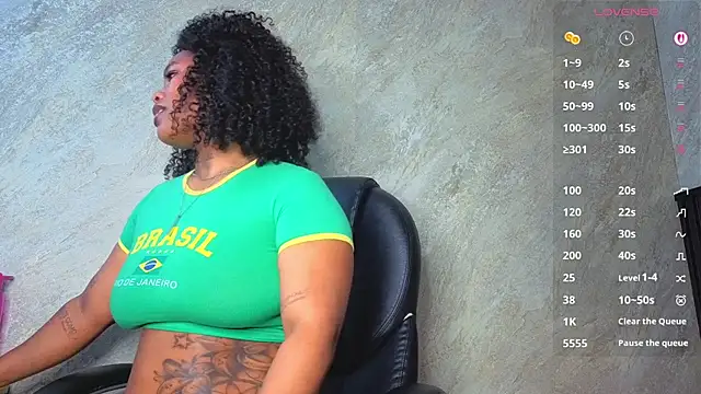 Snapshot of tanisha__lux chatting on 07-17-26, 03:24 tanisha lux online show from 07-17-26, 03:24