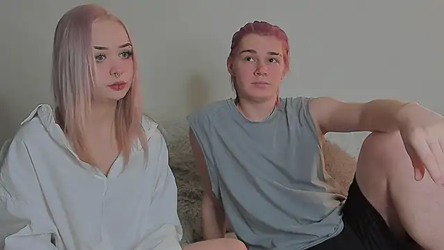 SweetheartsFriends online show from 02-06-26, 06:51