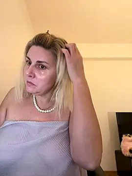 Amelia9798 online show from 01-08-26, 06:59