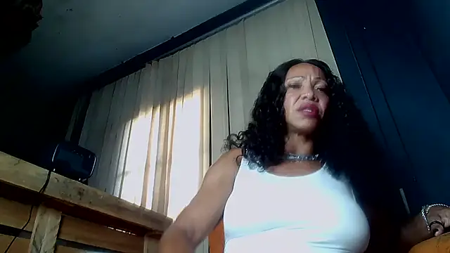 Snapshot of paolla23cm_brasil chatting on 04-14-26, 05:52 paolla23cm brasil online show from 04-14-26, 05:52