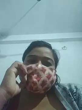 Snapshot of momo_loves chatting on 01-17-26, 03:17 momo loves online show from 01-17-26, 03:17