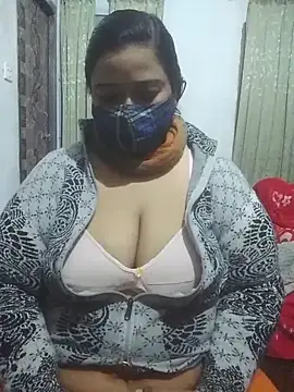 Snapshot of momo_loves chatting on 02-03-26, 06:13 momo loves online show from 02-03-26, 06:13