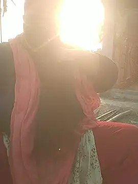 Snapshot of momo_loves chatting on 02-08-26, 10:29 momo loves online show from 02-08-26, 10:29