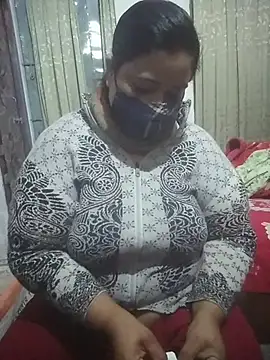 Snapshot of momo_loves chatting on 02-12-26, 04:02 momo loves online show from 02-12-26, 04:02