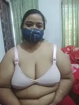 Snapshot of momo_loves chatting on 02-20-26, 05:59 momo loves online show from 02-20-26, 05:59