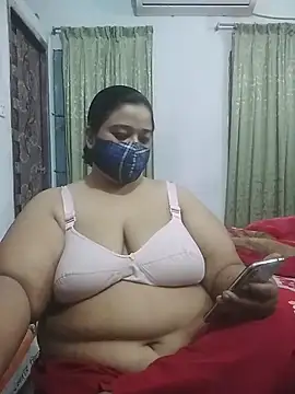 Snapshot of momo_loves chatting on 03-01-26, 05:37 momo loves online show from 03-01-26, 05:37